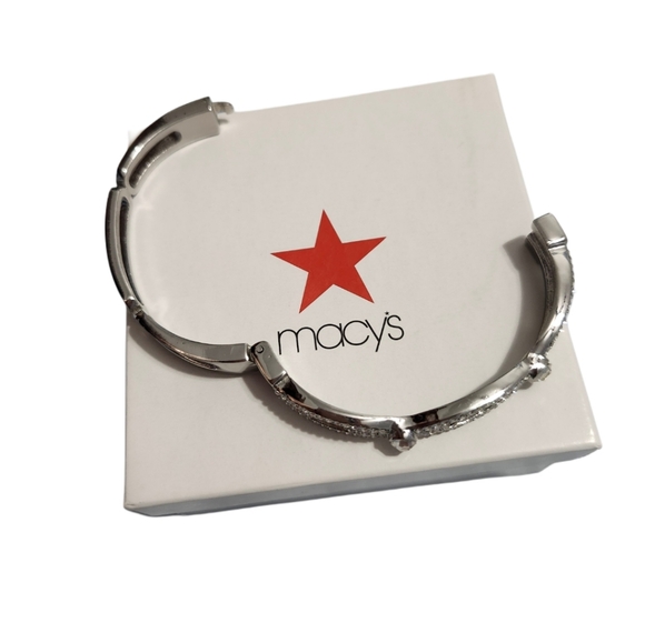 Macy's  Bangle   Bracelet  New in box Never worn  Silver-tone - Picture 6 of 13